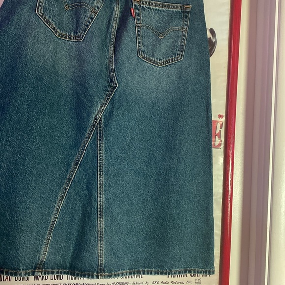 Levi’s mid length skirt never worn - Picture 5 of 6